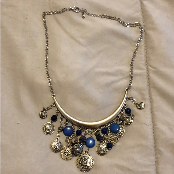 Jewelry - ‎Necklace